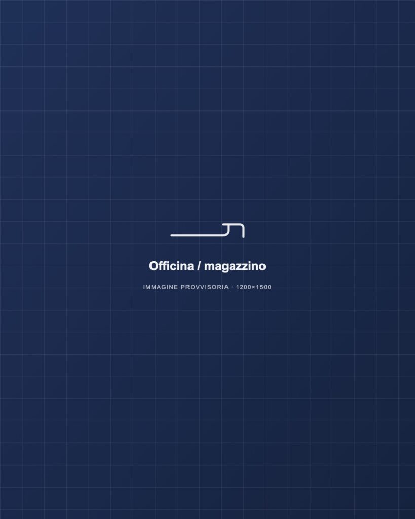 Magazzino e officina Acqua Thermic con materiale impiantistico